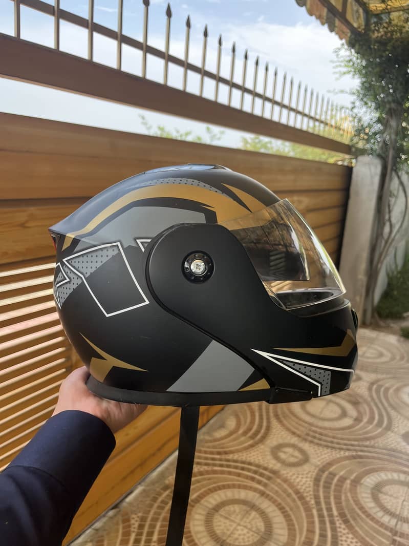 Vector helmet condition 9/10 2