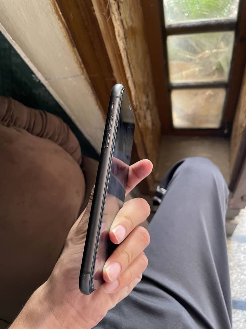 iPhone 11 jv 3