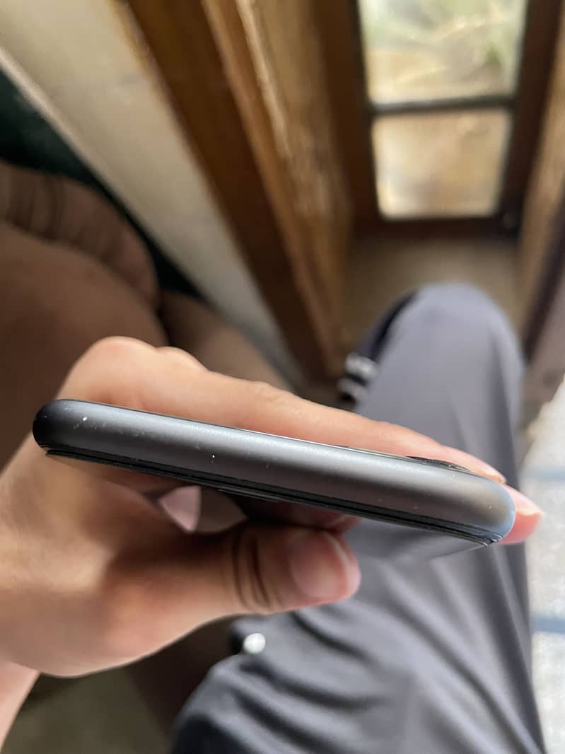 iPhone 11 jv 4