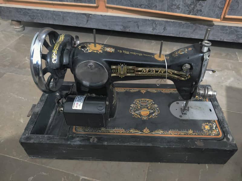 sewing machine 4