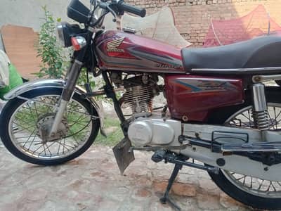 Honda 125.2016. red celar. 0301=44=38=689.
