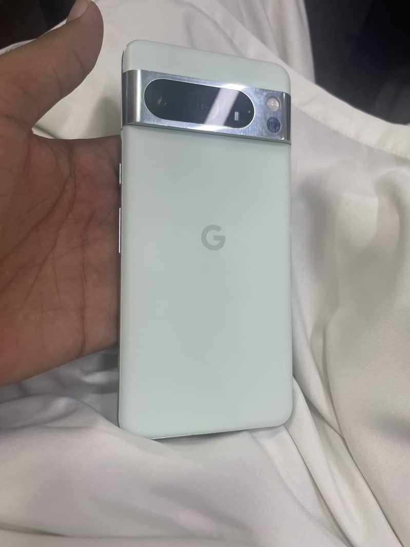 Google Pixel 8 Pro 3