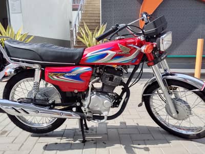 Honda 125 model 2022; nmbr All Punjab bio on the spot