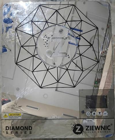 ziewnic 4kilowatt hybride inverter. .