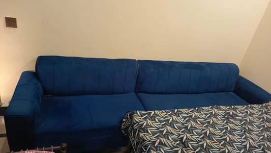 2 sofa. . . 1 dewan