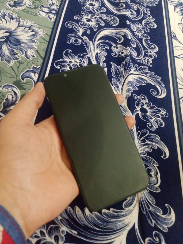 Apple iPhone 13 1
