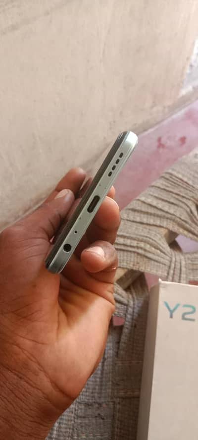 Vivo Y21