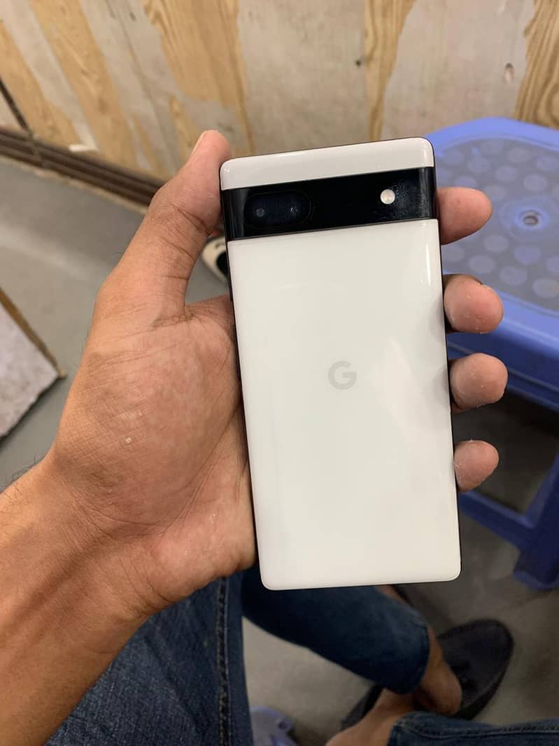 Google Pixel 6a 5