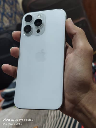 Apple iPhone 16 Pro Max