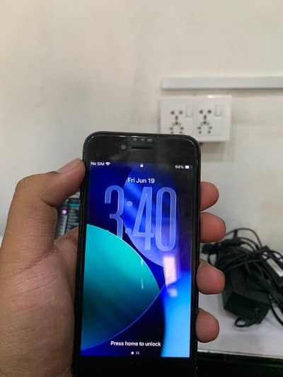 Apple iPhone SE 2020