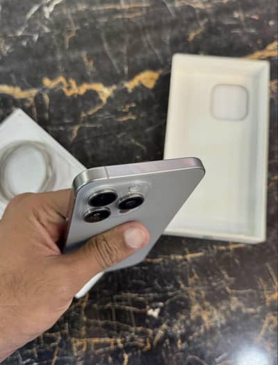 Apple iPhone 15 Pro Max