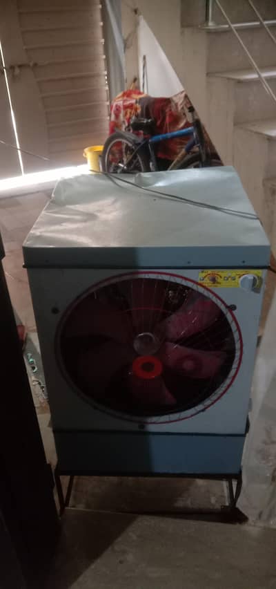 medium size lahori room colr with stand