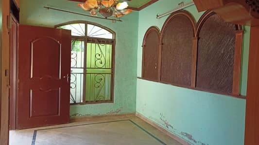 4 Marla Lower Portion For Rent In Shabaz Block Mustafa Town