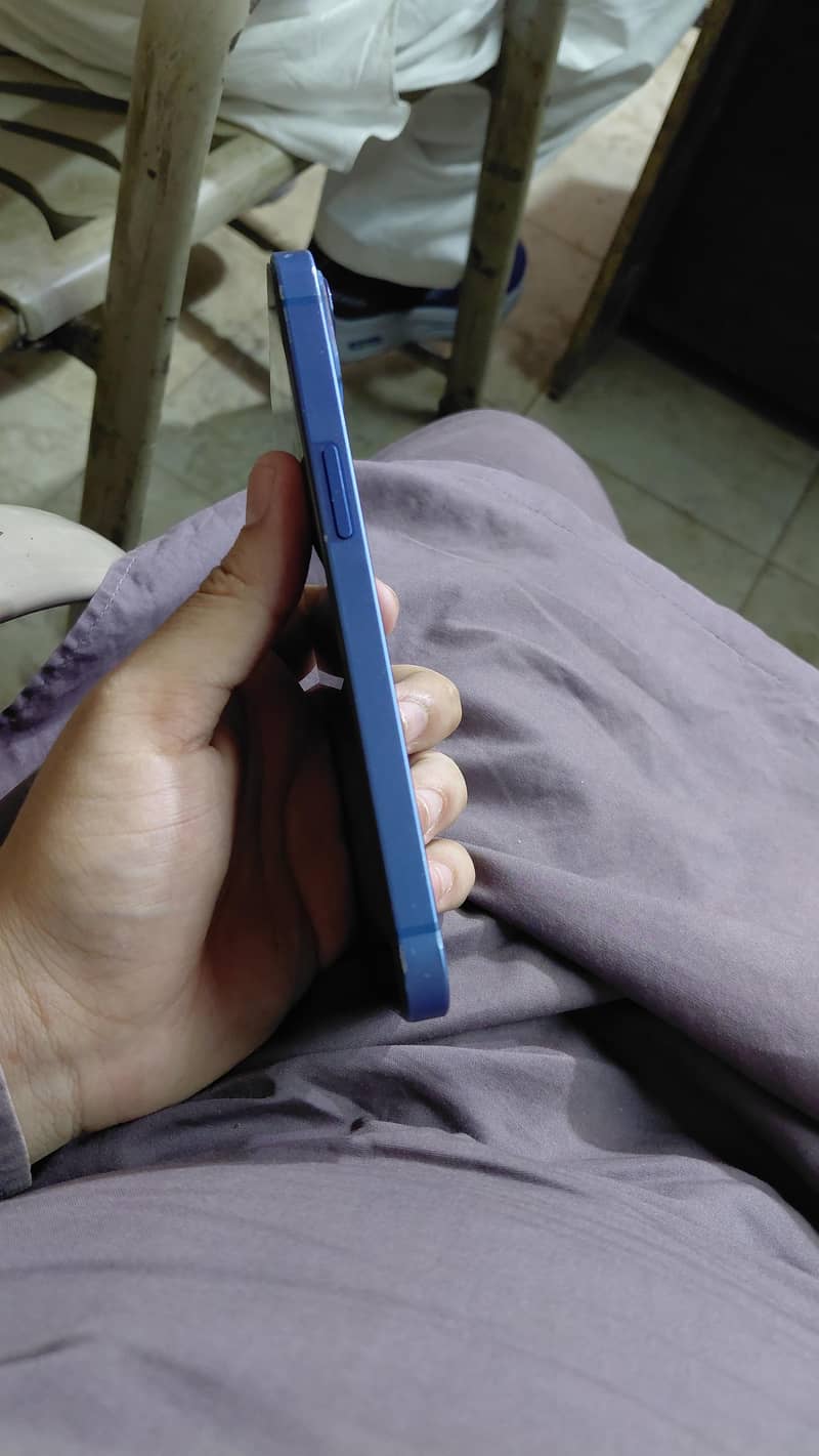 iPhone 13 1