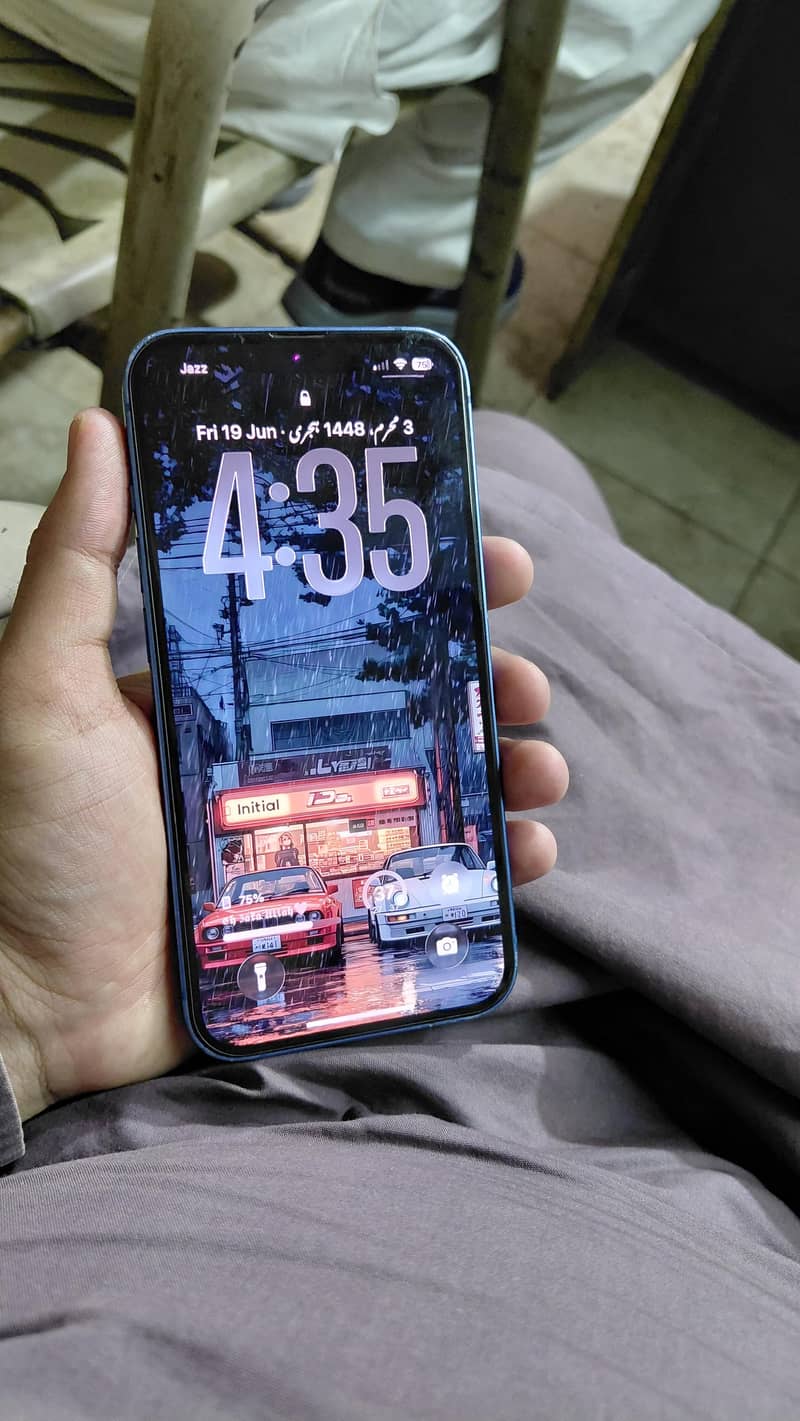 iPhone 13 2