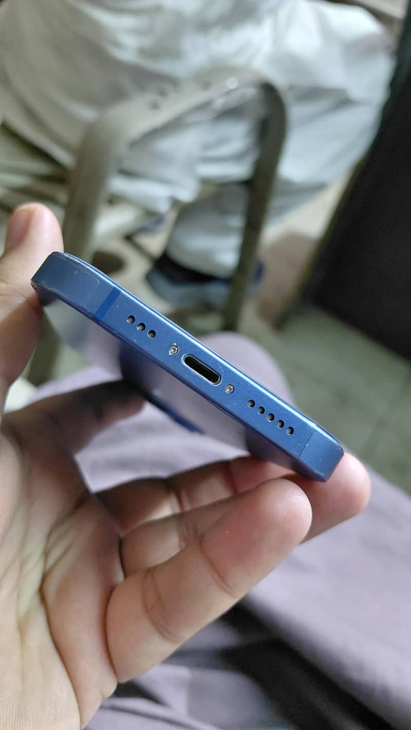 iPhone 13 5
