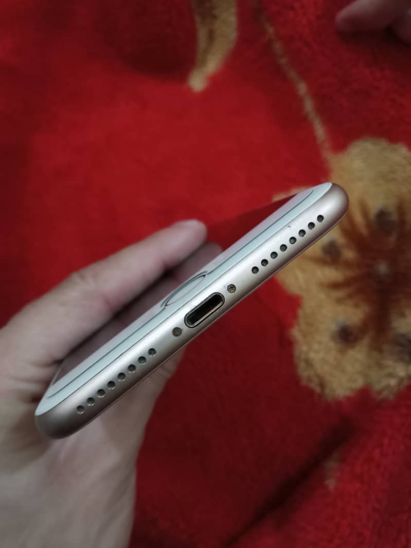 Apple iPhone 8 Plus 2