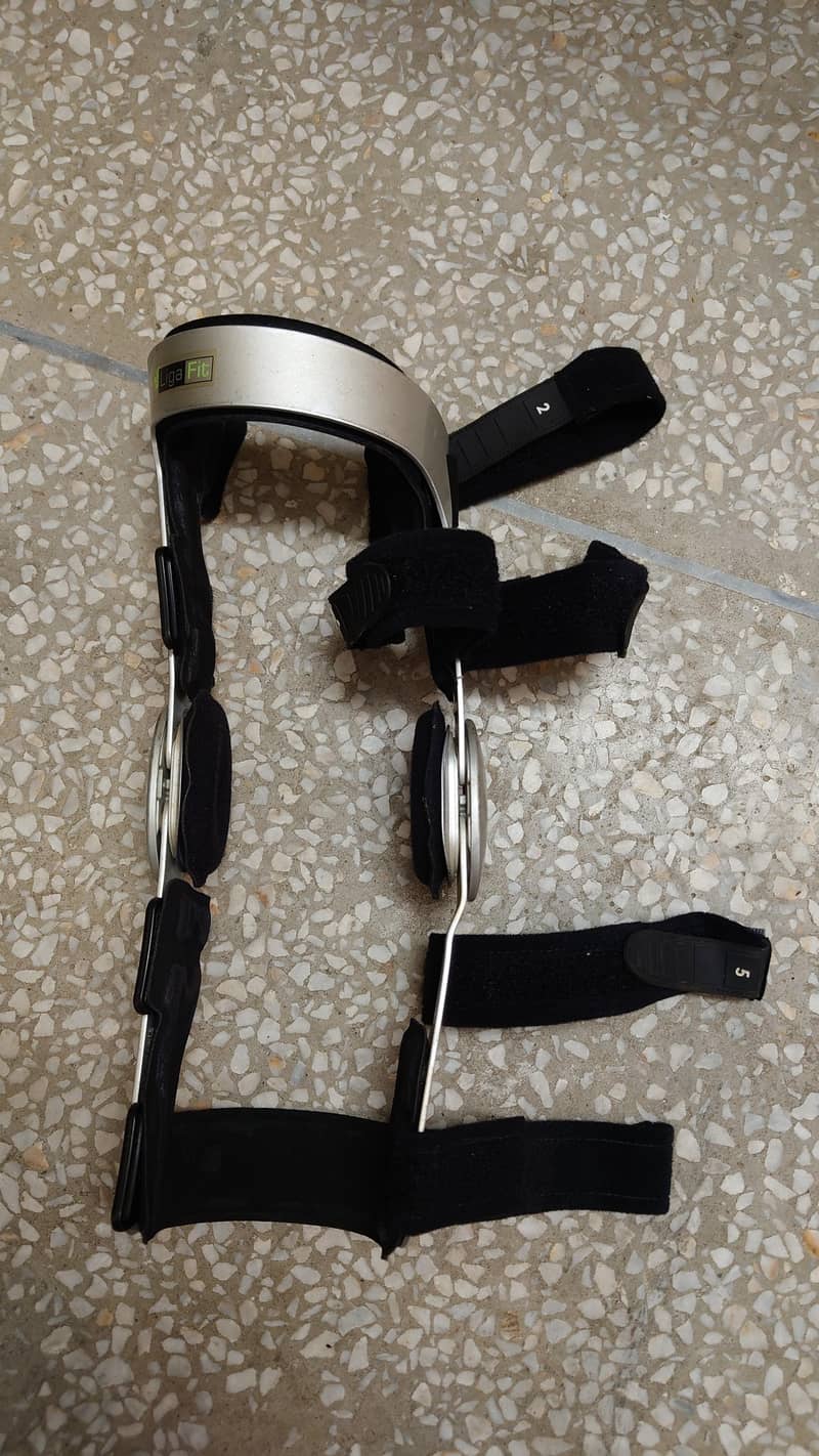 Knee Brace Hinged 1