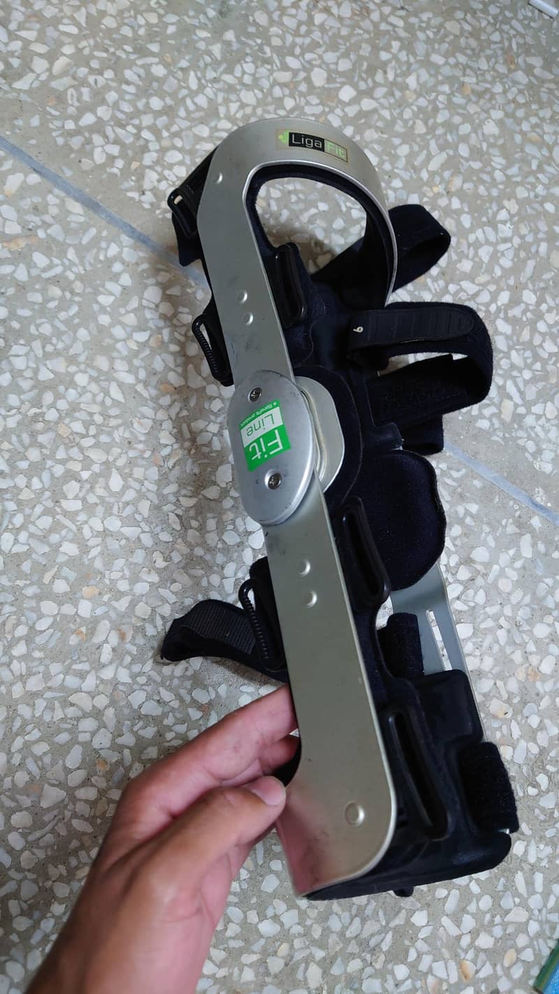 Knee Brace Hinged 2