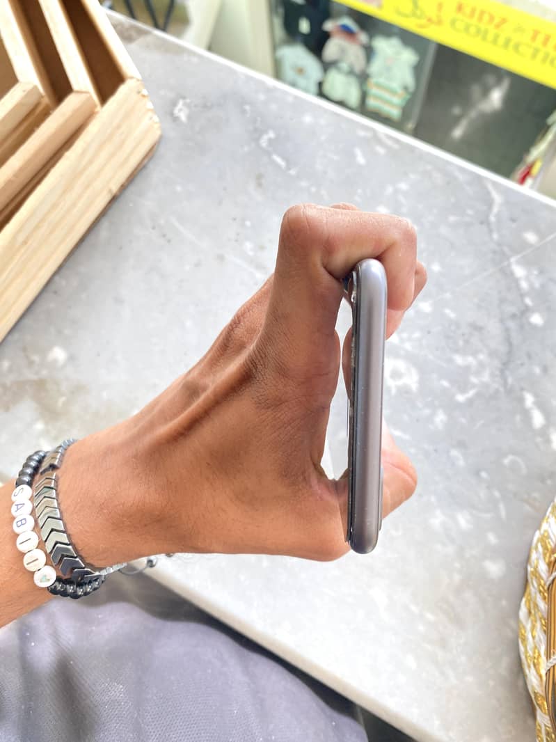 Apple iPhone 8 Plus 5