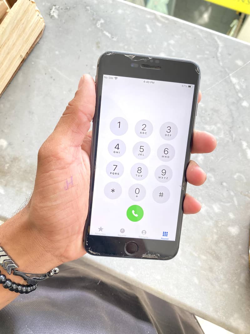 Apple iPhone 8 Plus 6
