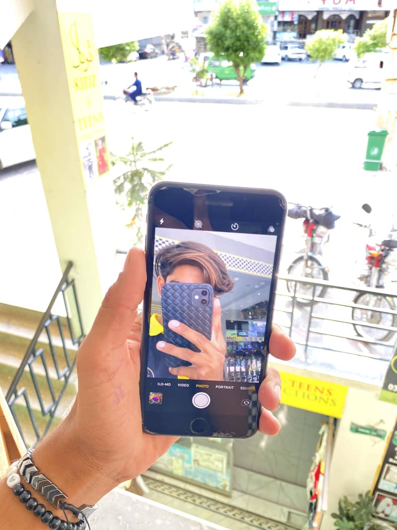 Apple iPhone 8 Plus 8