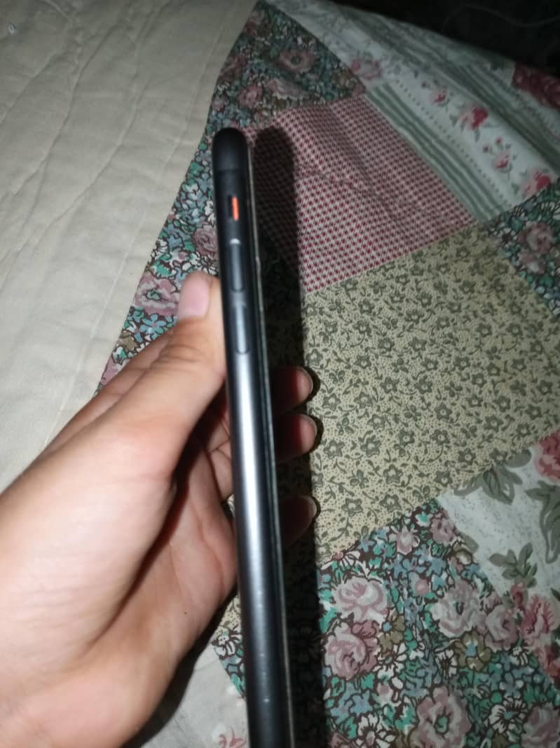 Apple iPhone 11 jv 7