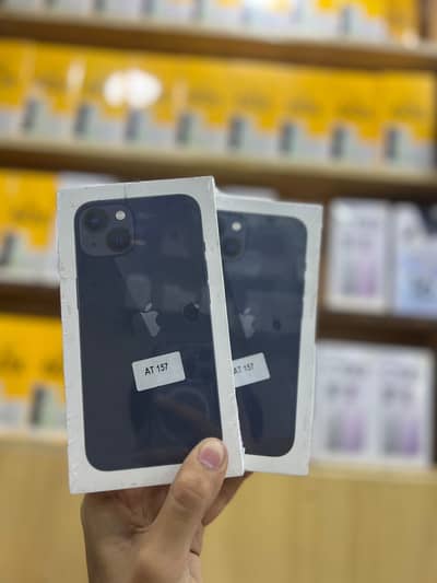 Apple iPhone 13