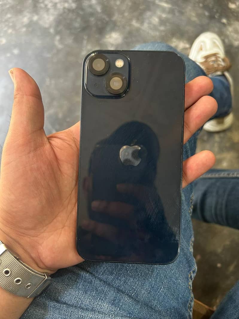 Apple iPhone 13 0