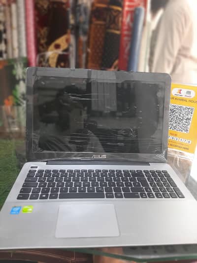 ASUS CORE I3