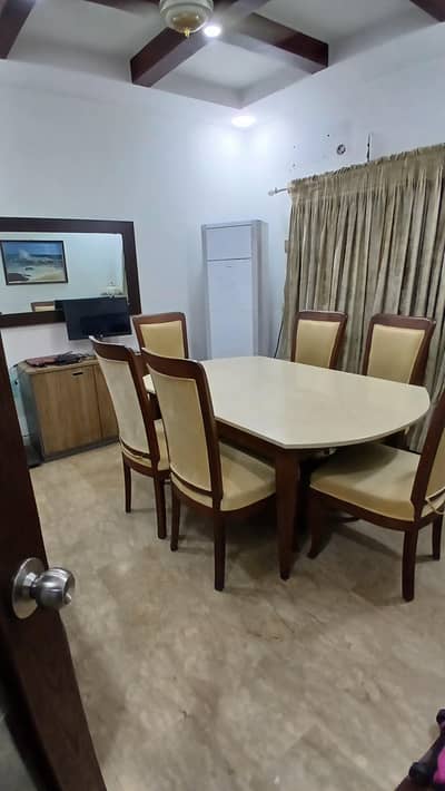 Dining for sale moving abroad