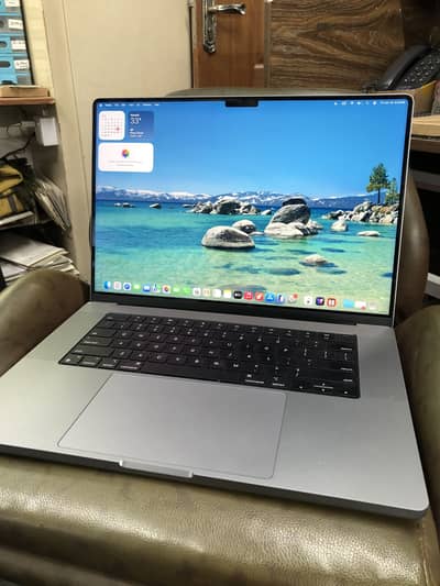 Apple Macbook M1 Pro