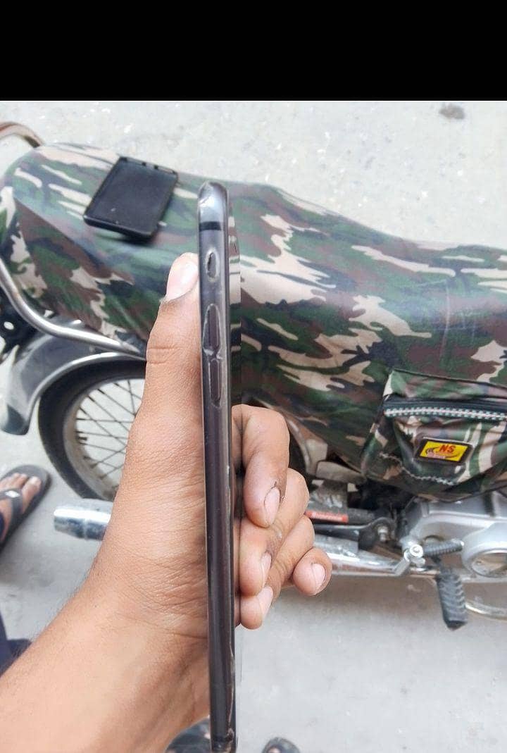 Apple iPhone 8 Plus 1