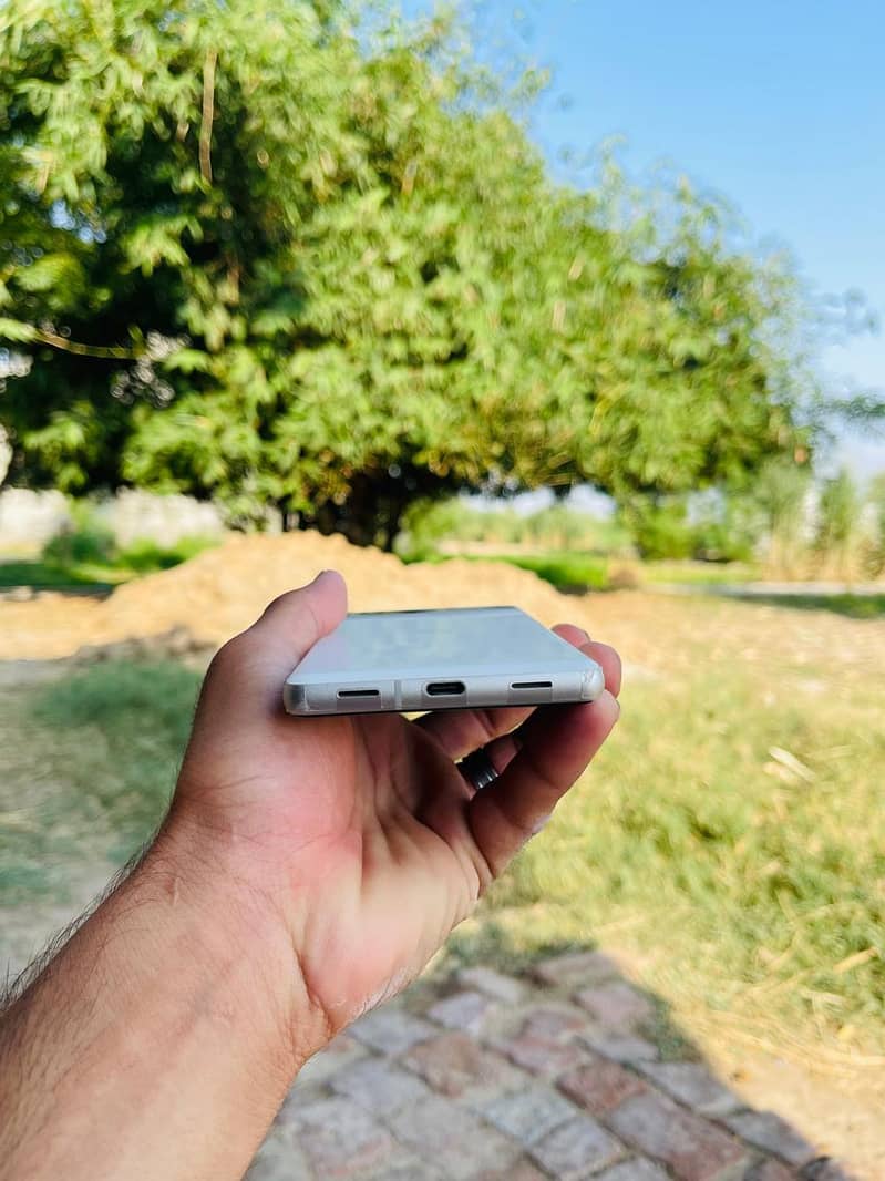 Google Pixel 7a 2