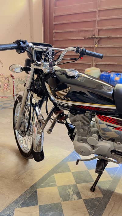 Cg 125 self start special edition