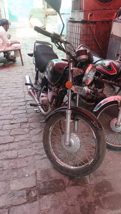 Suzuki Gs150