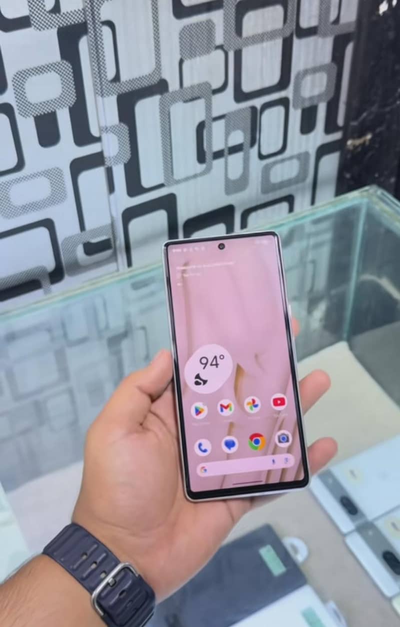 Google Pixel 7 4