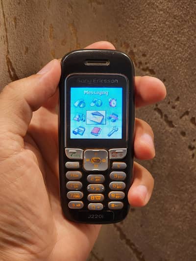 Sony Ericsson J220i Non PTA