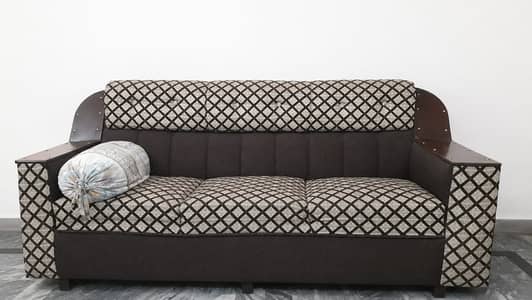 Sofa for sale 3+2+1 seater mint condition