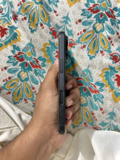 Apple iPhone 16 Pro Jv