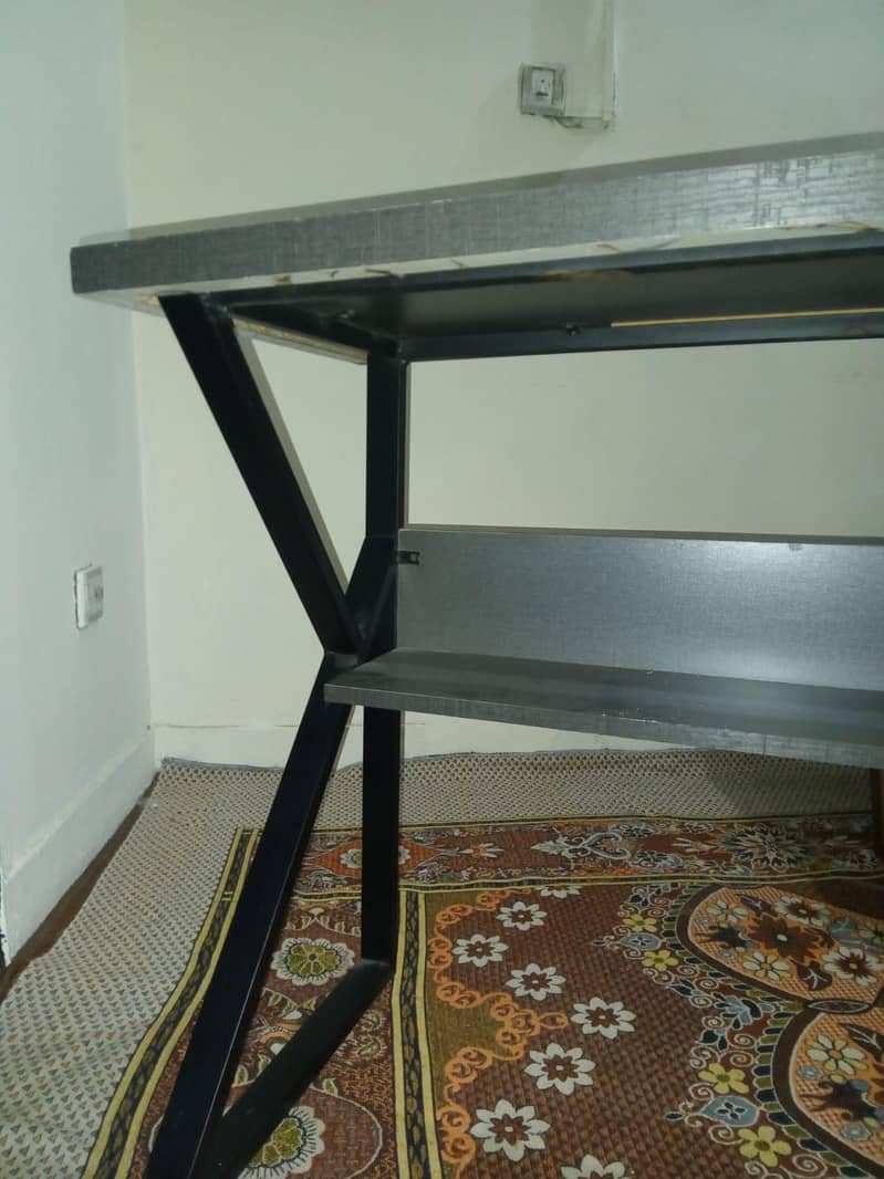 Pc table , For 1 complete pc setup. table 3