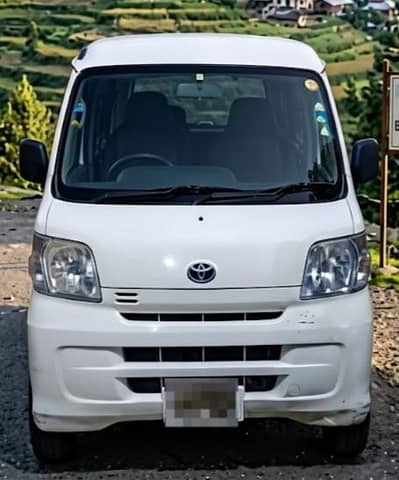 TOYOTA PIXIS VAN