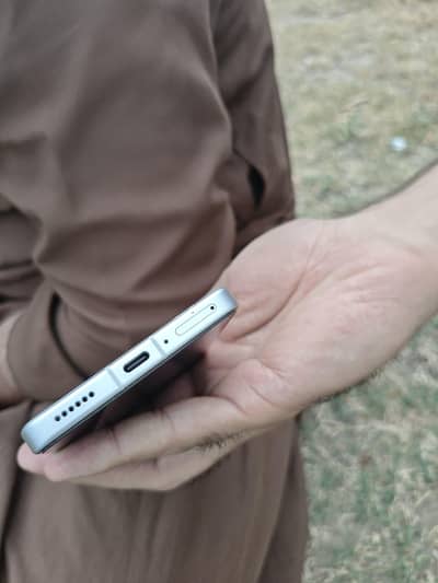 Xiaomi Redmi K80 12+4 gb ram 256gb storage