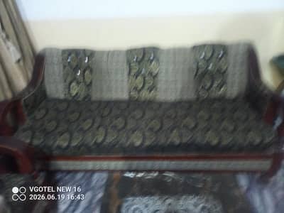 5 seater sofa sets old used