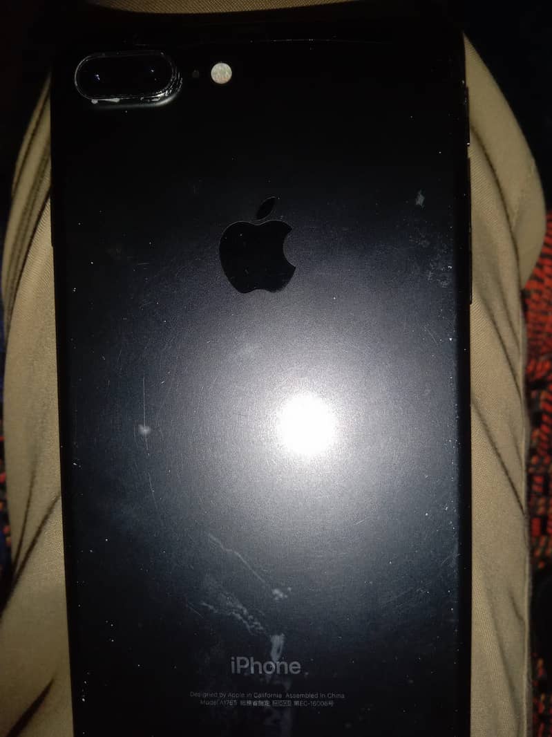 Apple iPhone 7 Plus 0