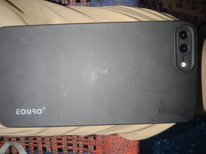 Apple iPhone 7 Plus 1
