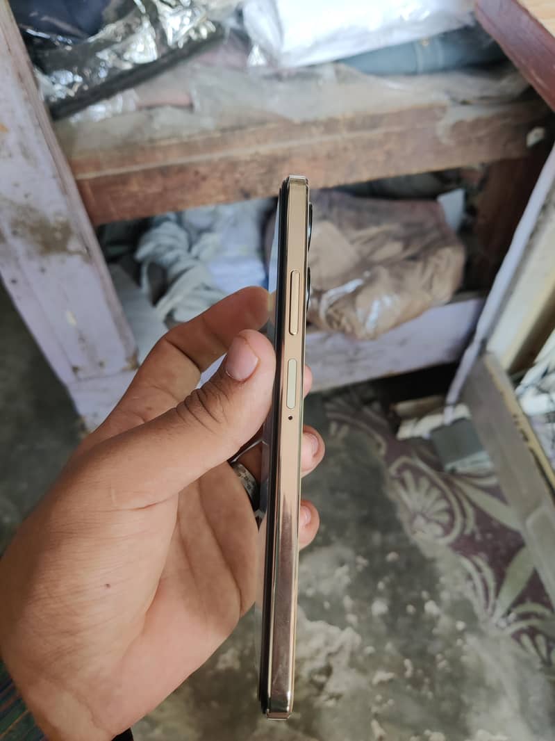 NOTE 30 8