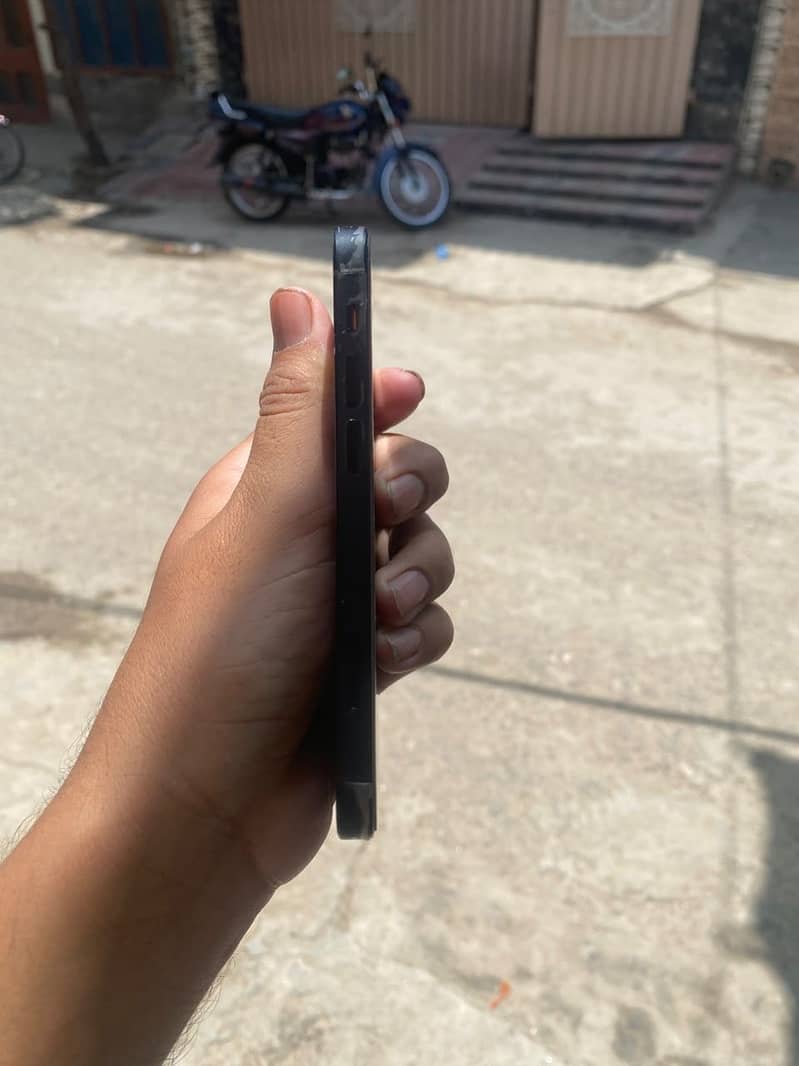 iPhone 12mini 1