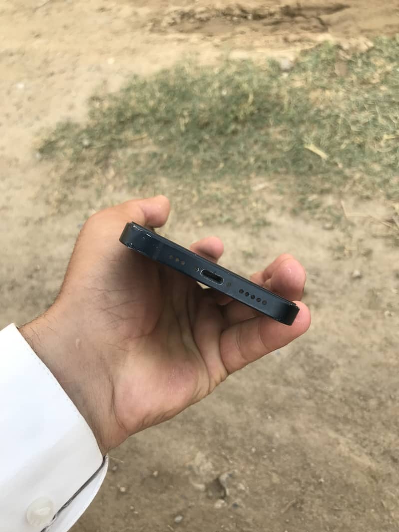 iPhone 13 sample 1