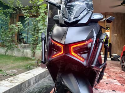 Revoo E52 Electric Scooter - Urgent Sale- Band New with freebies